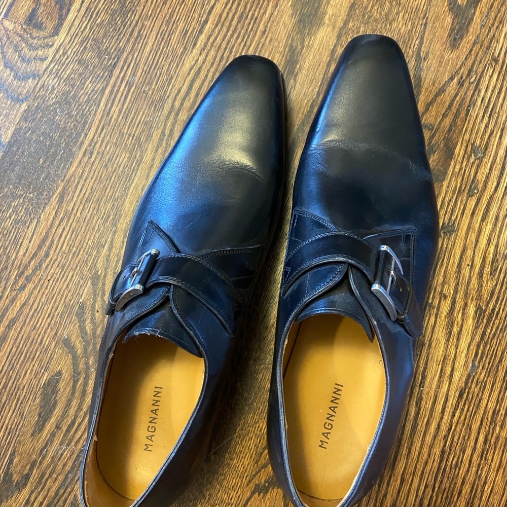 Magnanni Black Leather Men's Oxfords